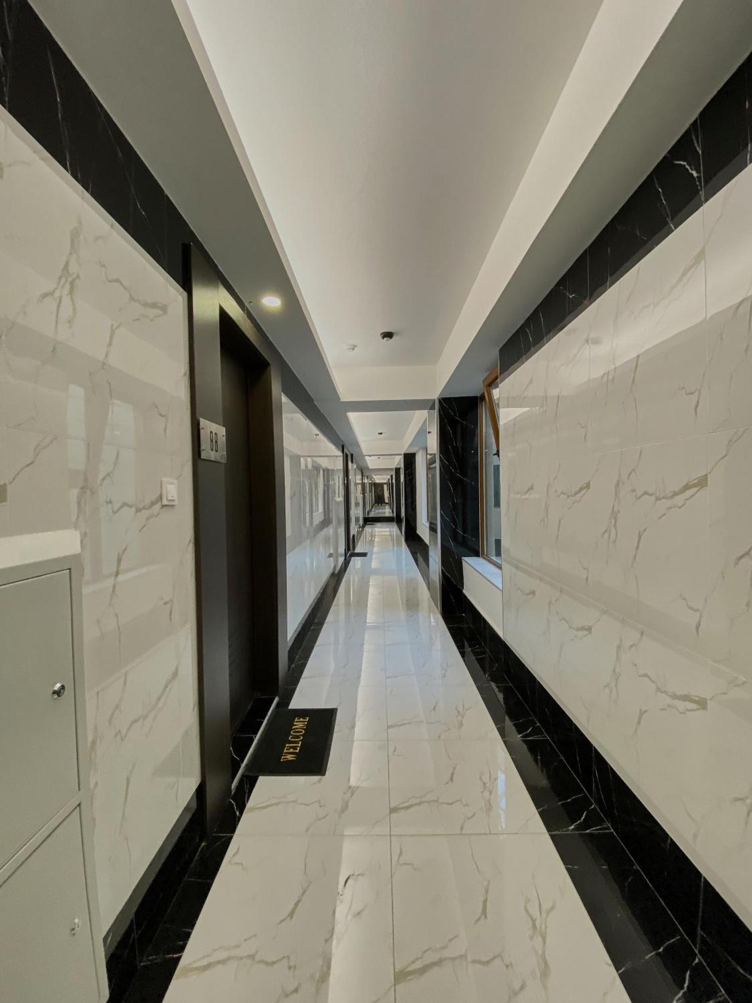 Stylish Studio, Skopje Centre - Private Parking - Panoramic Views Luaran gambar